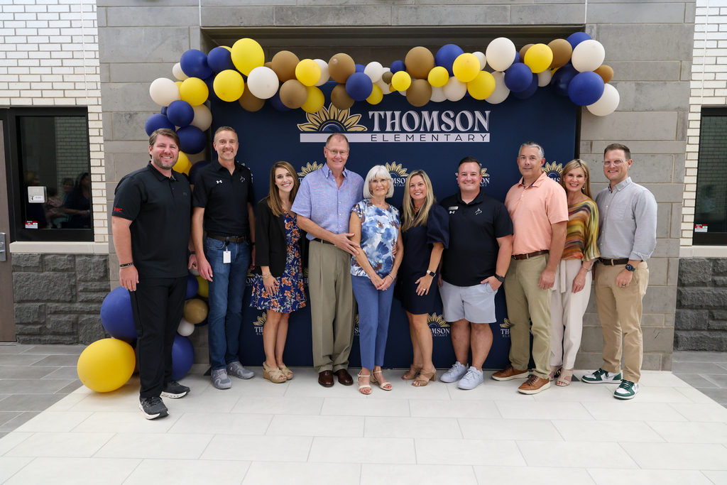 Jana Thomson tours Thomson Elementary