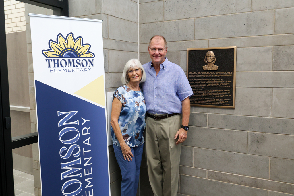 Jana Thomson tours Thomson Elementary