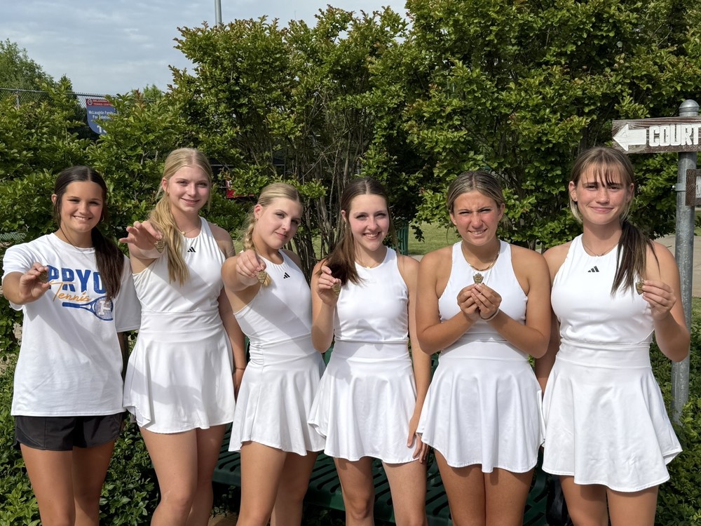 Tennis Team after REgionals