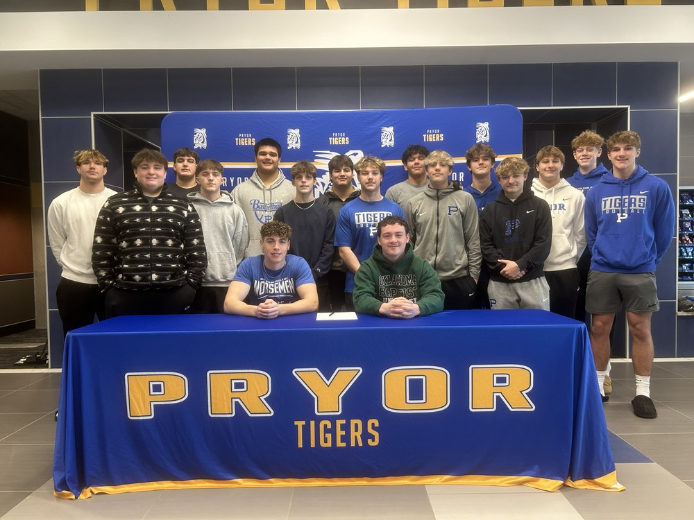 Karson and Kyson with teammates