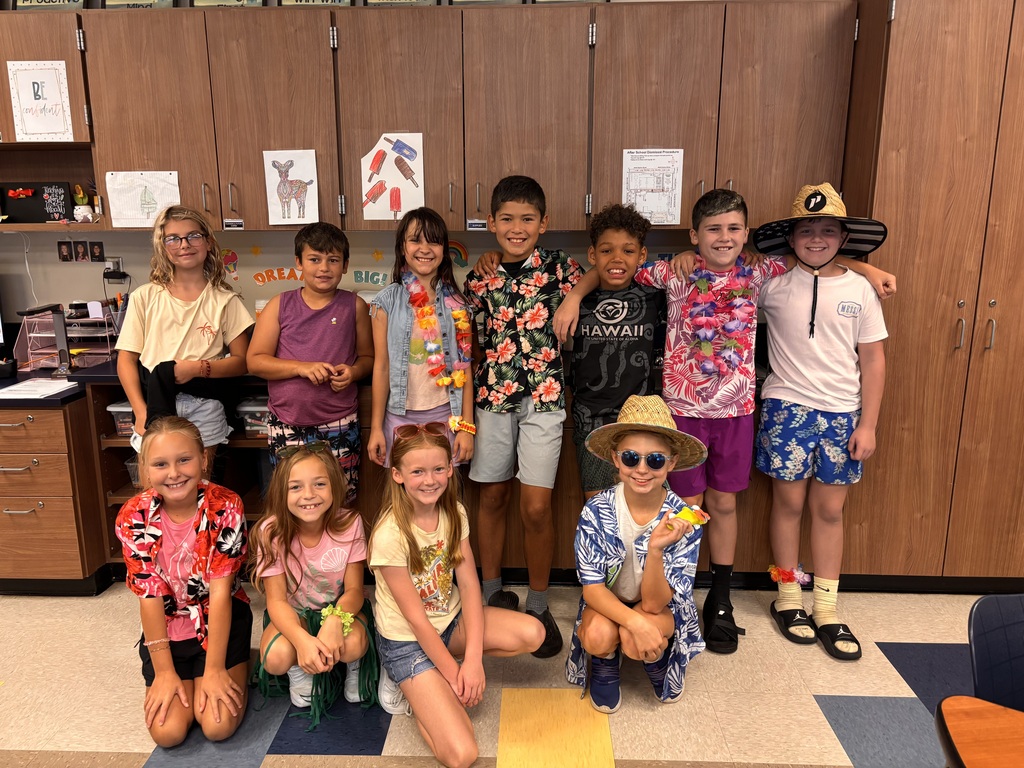 Hawaiian dress up pictures.
