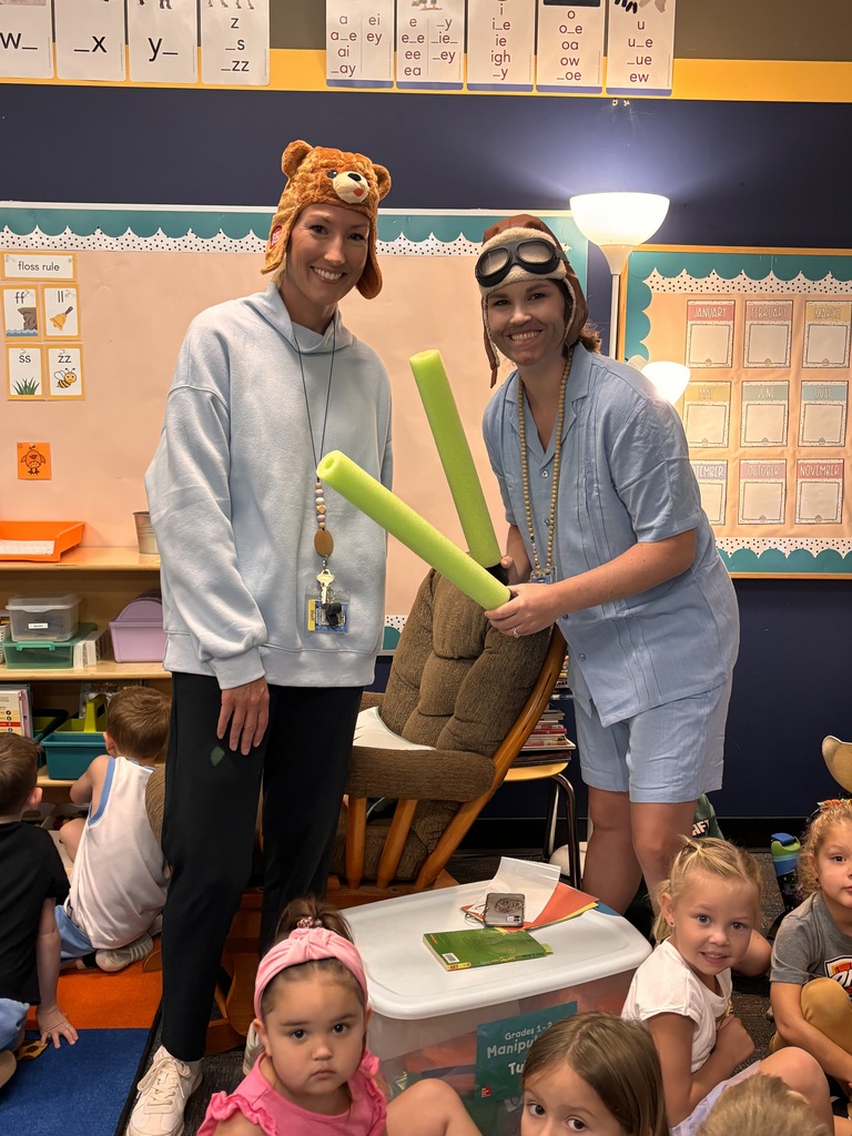 two teachers in classroom