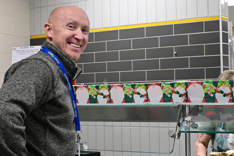 assistant principal in meal line