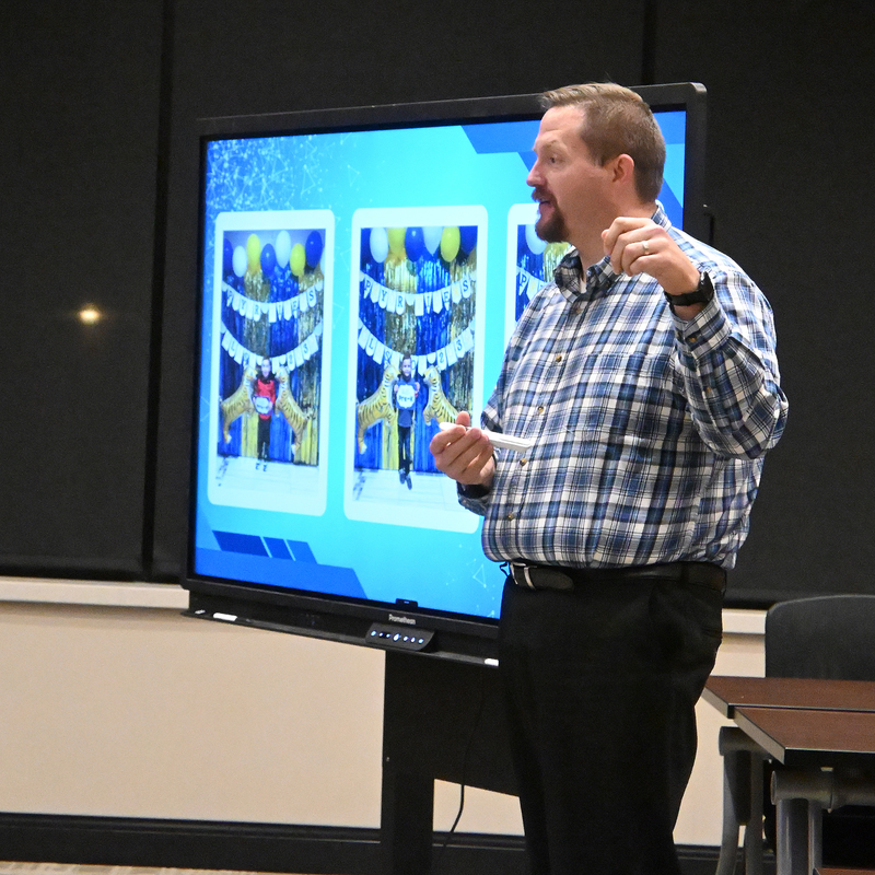 Devers shows images of tiger tot campaign