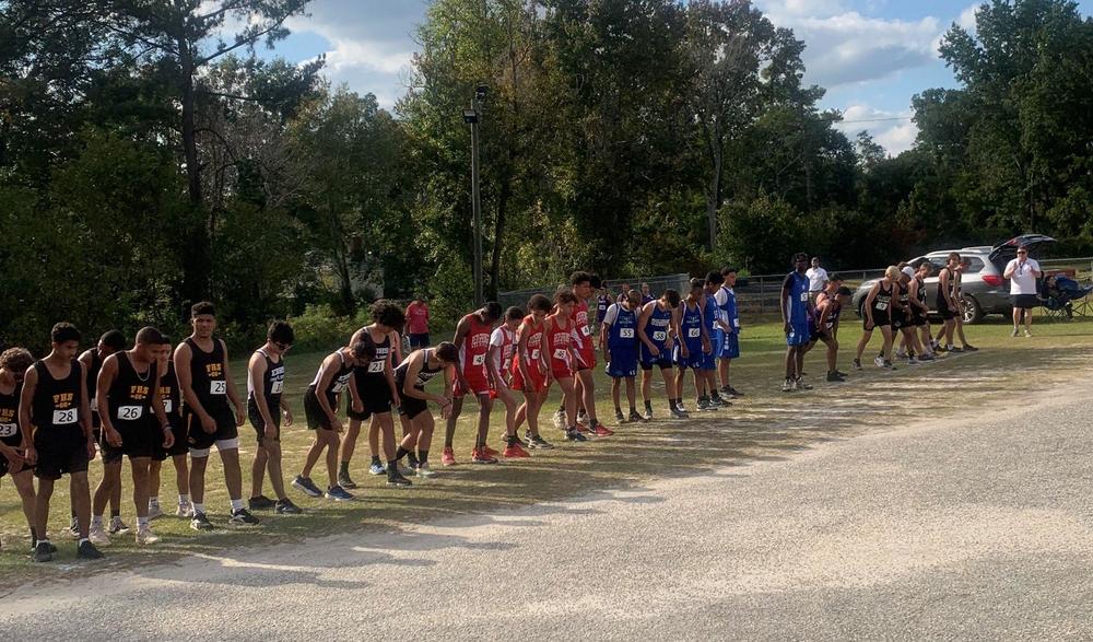 High School runners line up