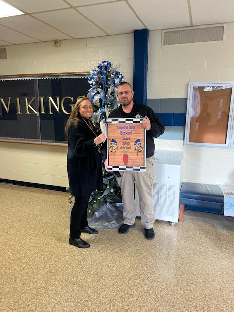 recognize our Certified and Classified Employees of the Month! Pictured are Ms. Pauline Cheng, receiving the Certified Employee of the Month Award, and Officer Mike Ellis, receiving the Classified Employee of the Month Award at Lumberton Junior High School. The awards were presented by Ms. Lauren Britt, Academic Coach. Both Ms. Cheng and Officer Ellis were selected by their peers for their dedication, hard work, and commitment to our students. Thank you both for being amazing coworkers and for always supporting the Lumberton Junior High School team!