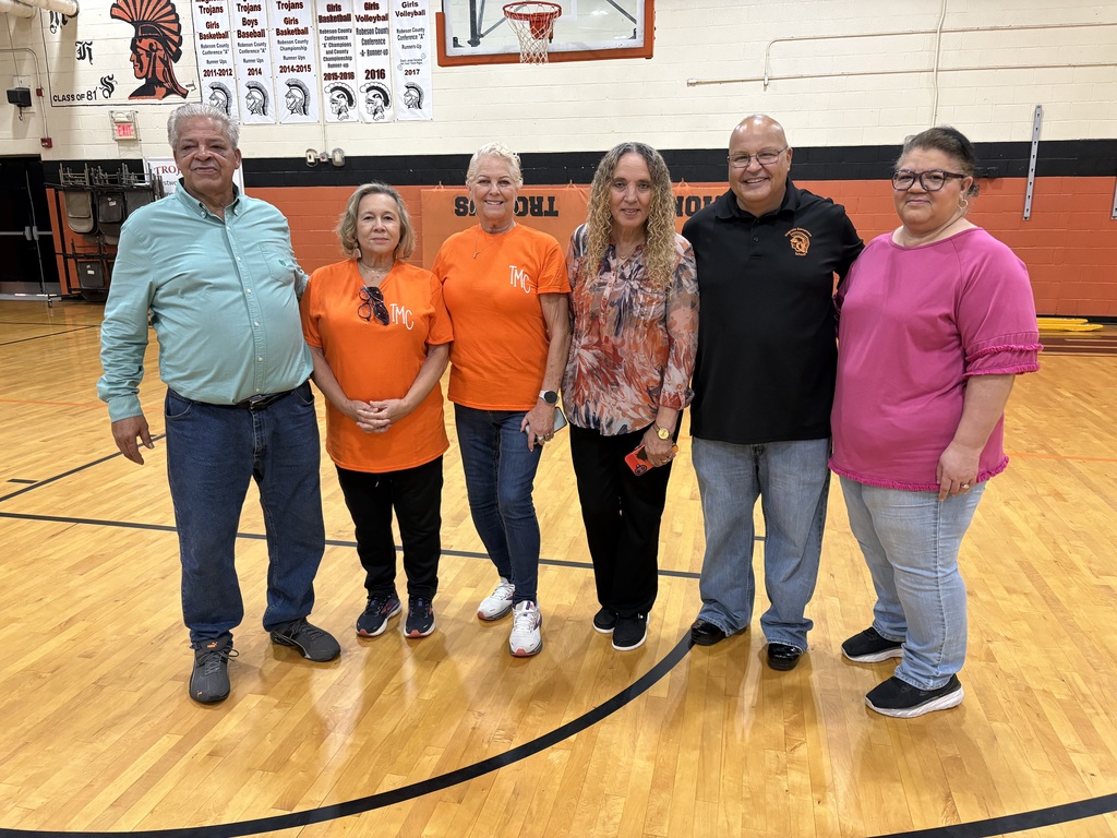 Ten Mile Baptist Church Volunteers along with administrator 
