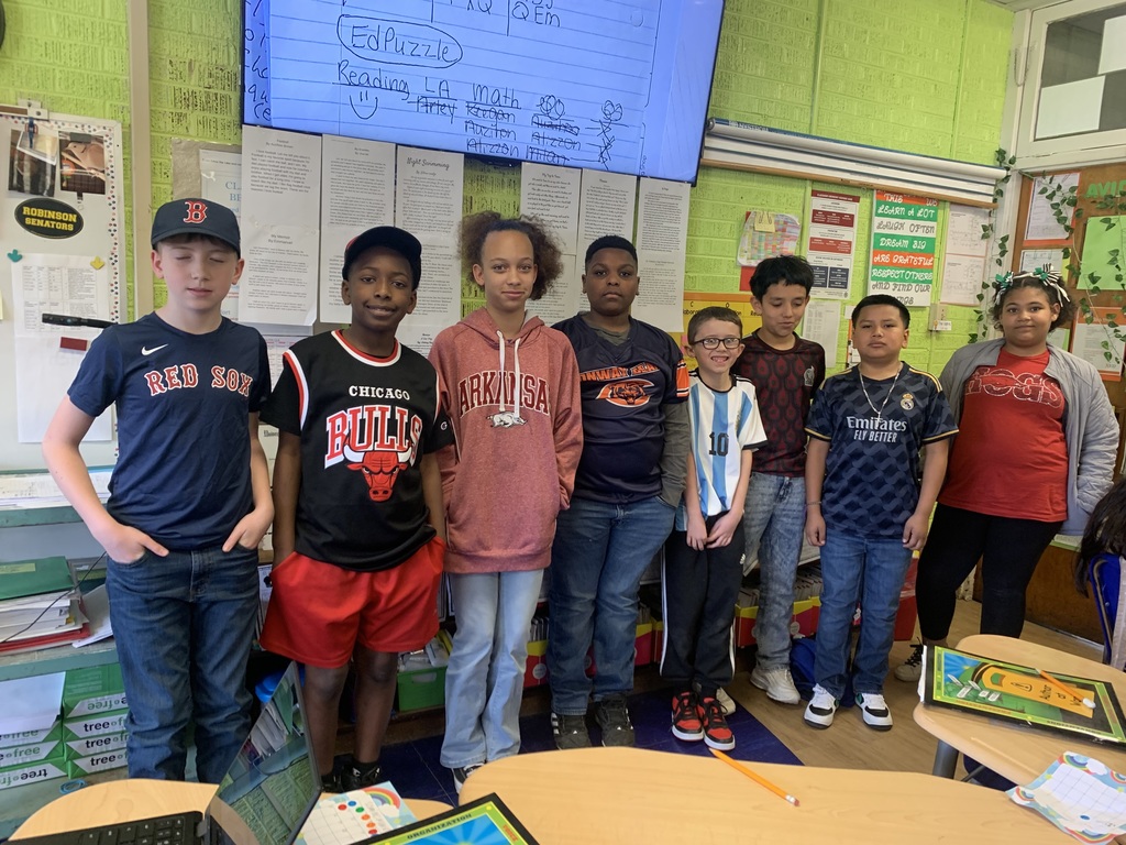 Image of fifth grade class on career day.