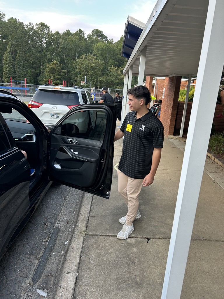 UA Little Rock baseball opens car doors