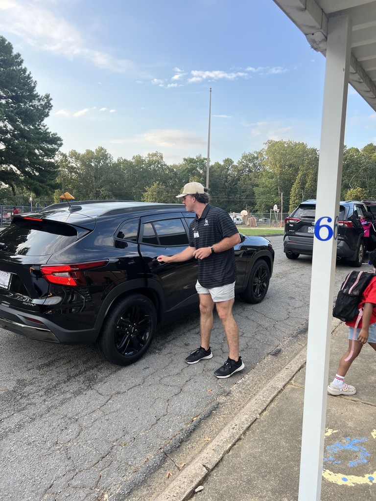 UA Little Rock baseball opens car doors