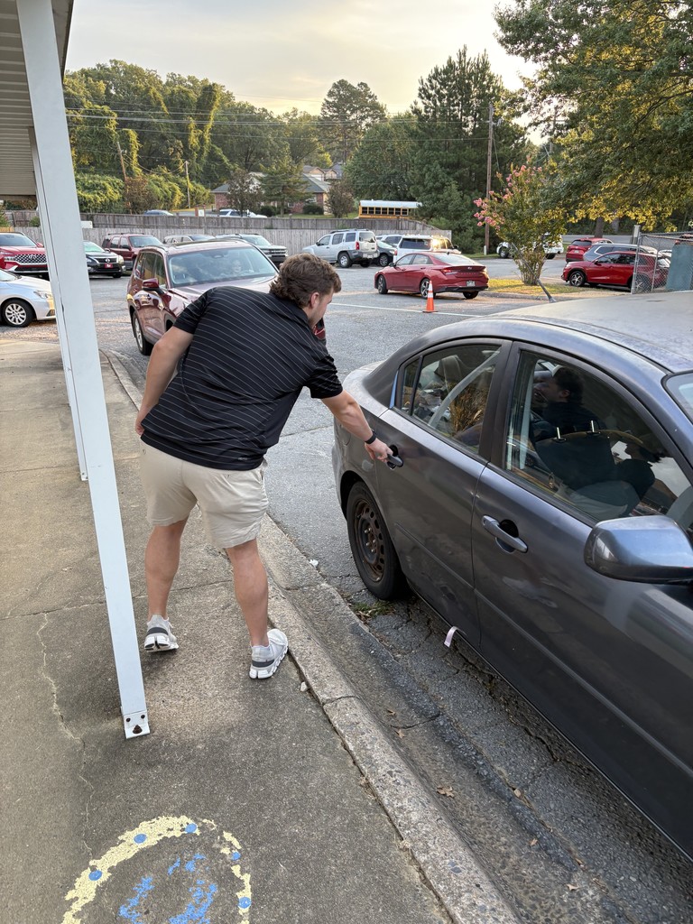 UA Little Rock baseball opens car doors