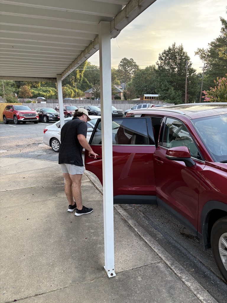 UA Little Rock baseball opens car doors