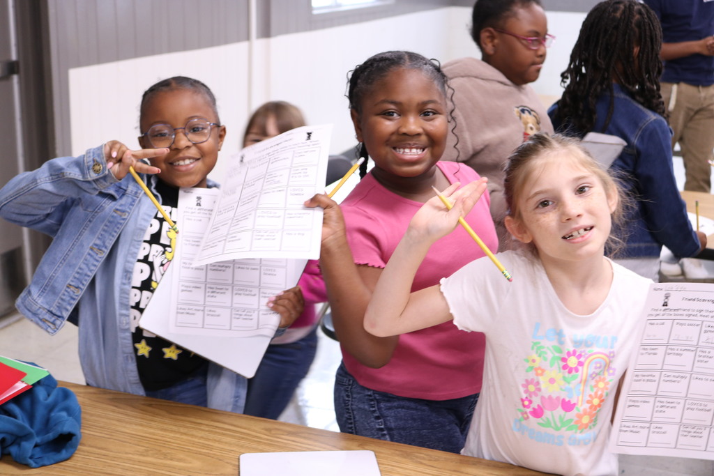 UAPB Alumni read to College Station and Harris Elementaries