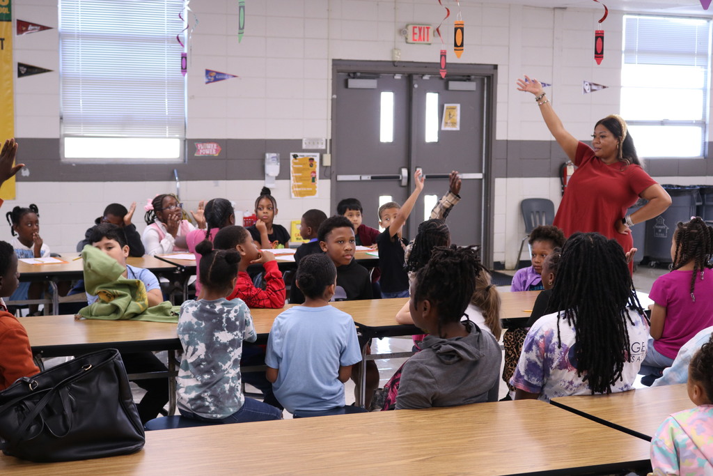 UAPB Alumni read to College Station and Harris Elementaries