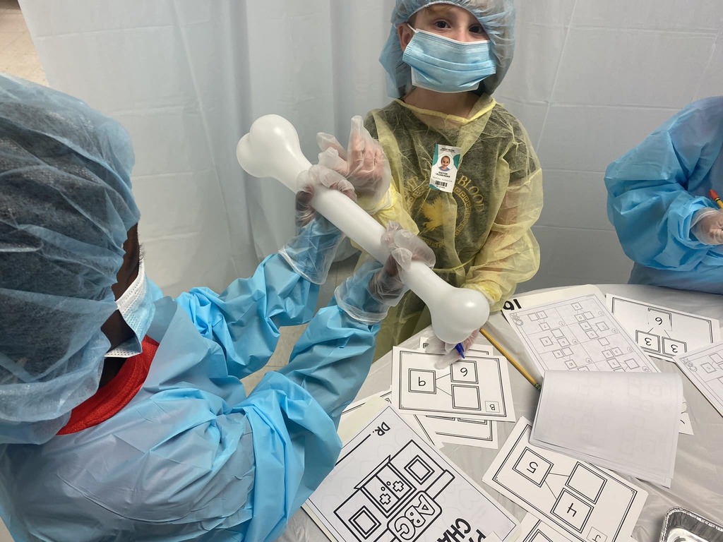 Daisy Bates students pretend to be doctors on AVID ROCK YOUR SCHOOL DAY
