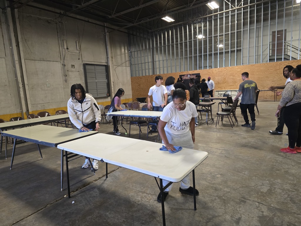 Academy Ambassadors volunteered at Achieve Community Alliance, one of our Academy partners. They helped clean, set up and decorate for their trunk or treat. Ambassadors also toured Gone For Good, a secured document shredding company.