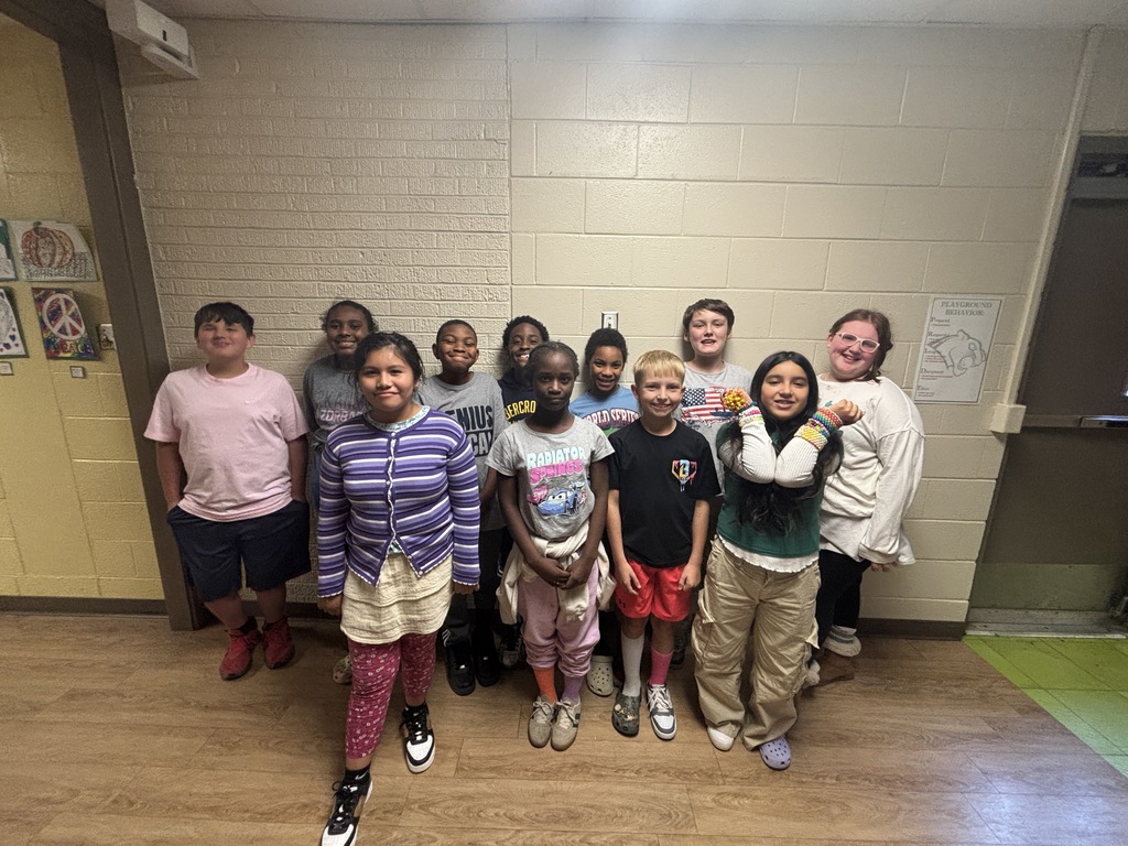 Image of Fifth Grade Students in Mix Match clothing