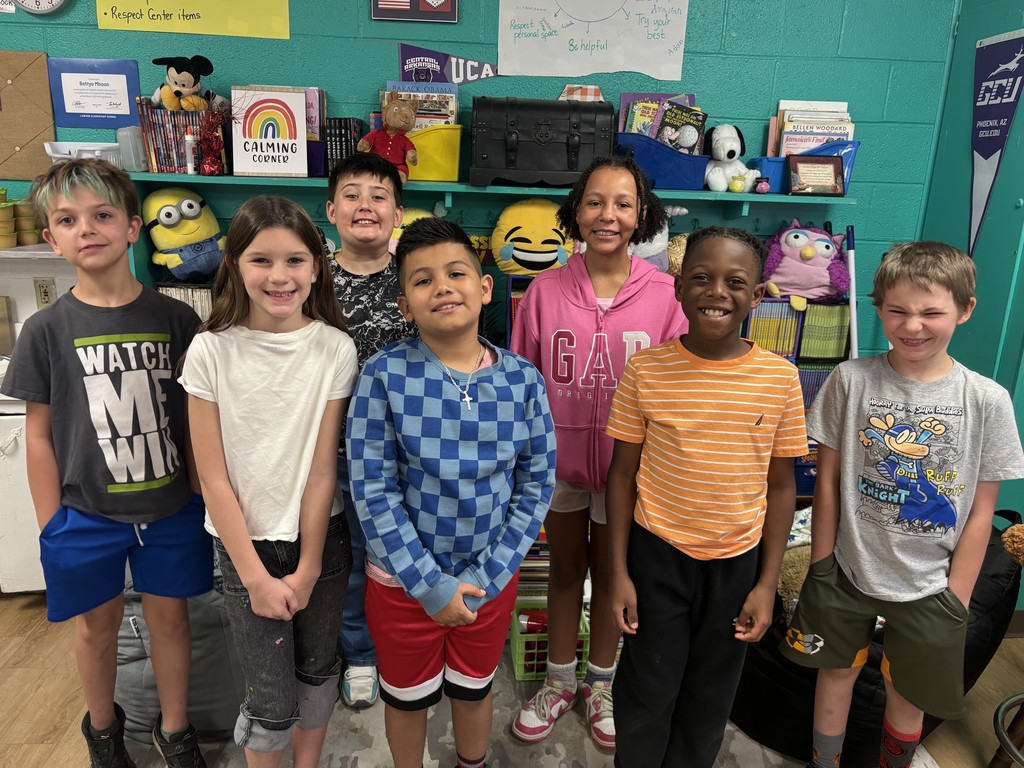 Image of Fourth Grade Students in Mix Match clothing