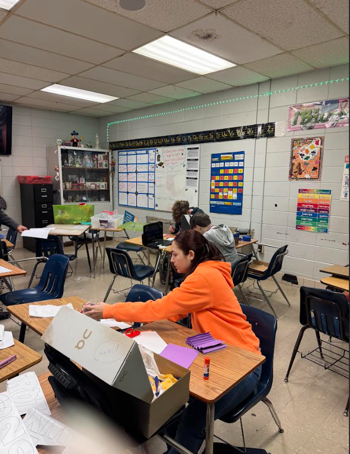 Spanish III & IV makes Ofrendas