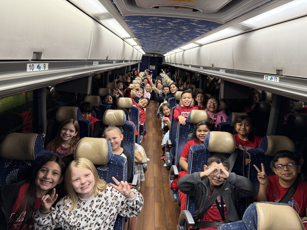 Landmark Elementary group photo going to University of Arkansas
