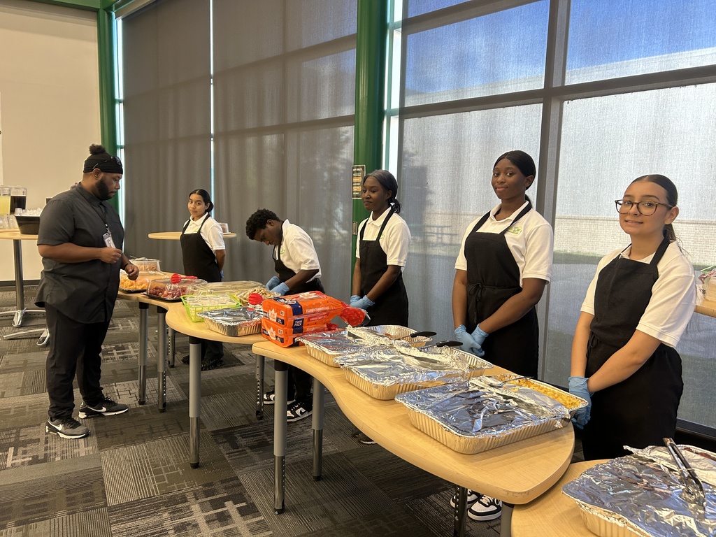 Students in serving line