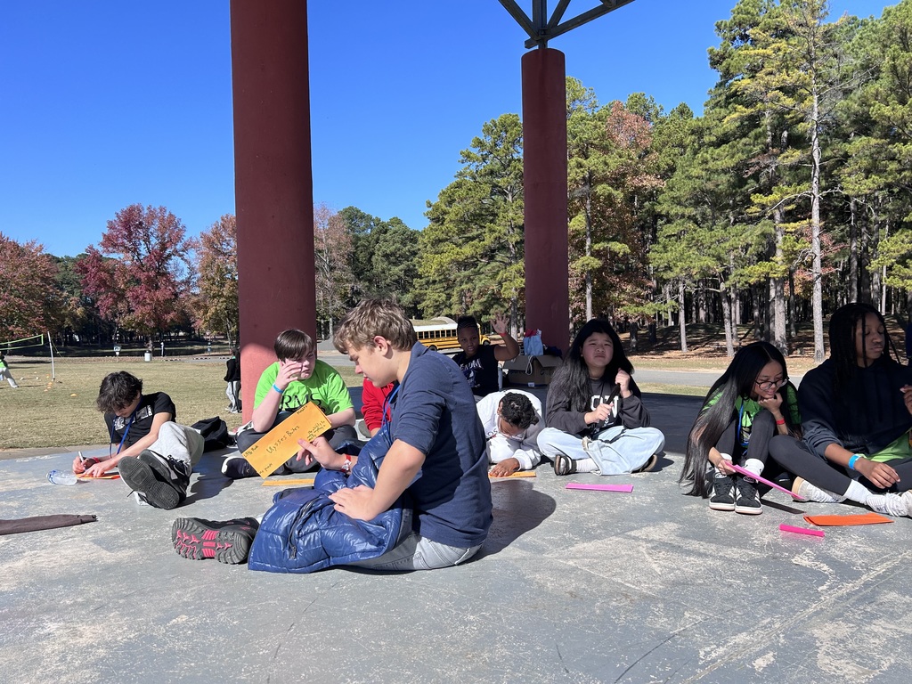 7th Grade AVID Lake Willastein Amphitheater pic 1