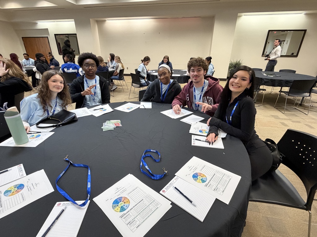 Sylvan Hills High #AVID seniors are at U A Little Rock this morning for the annual Senior Seminar. #GoBears