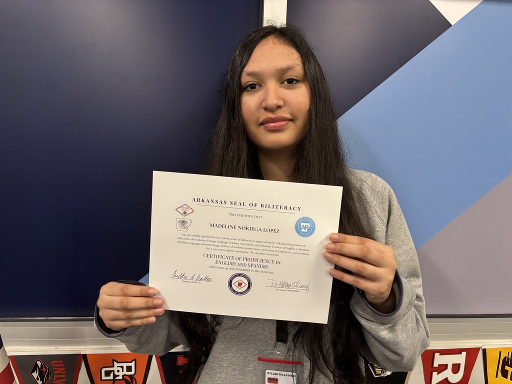 Madeline Noriega Lopez — Spanish (12th)