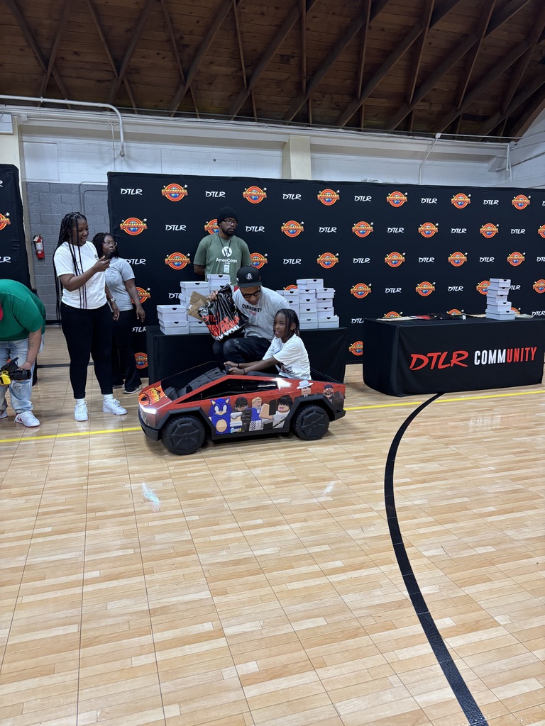 Kashmania has his own car!