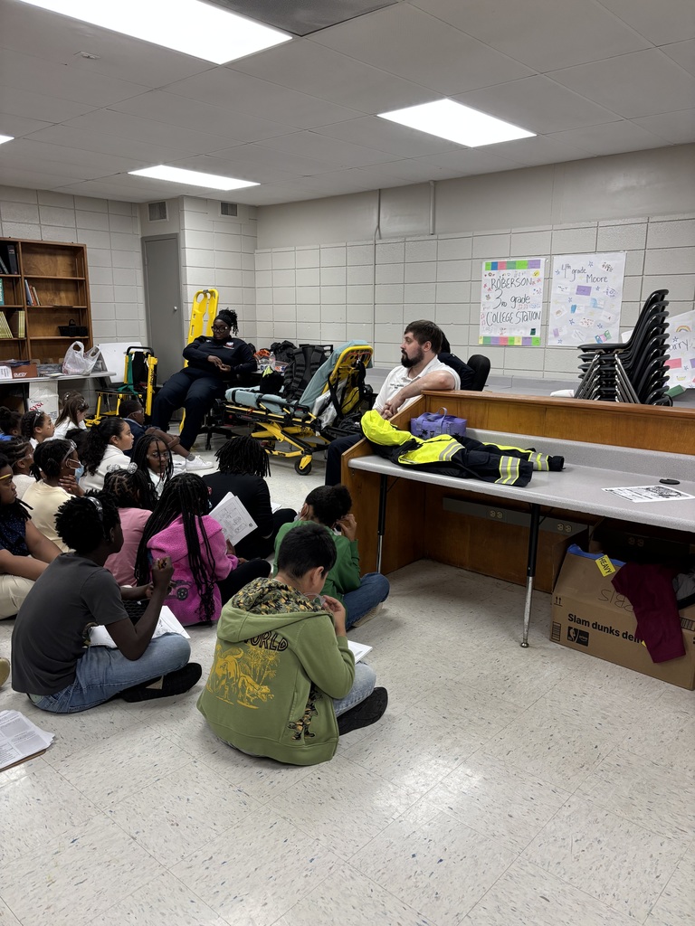 MEMS came to tell the students about their industry.