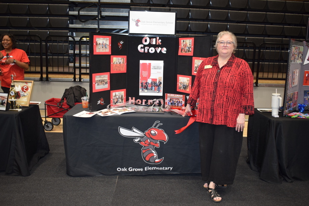 Oake Grove Elementary table