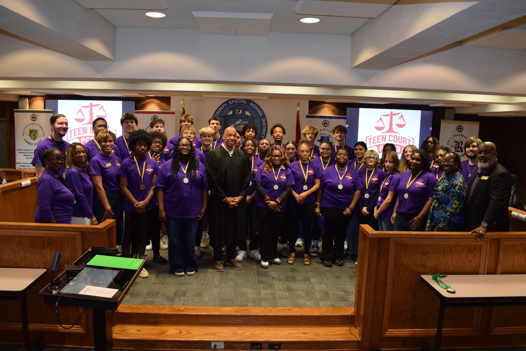 A group photo of senator teen court participants and sponsors