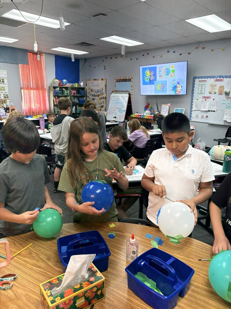 Paper Mache Earths 🌎