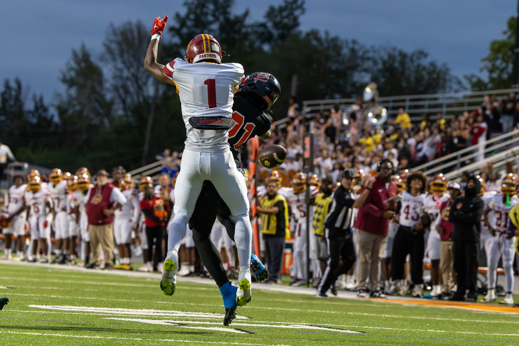 pch and pcn football players collide