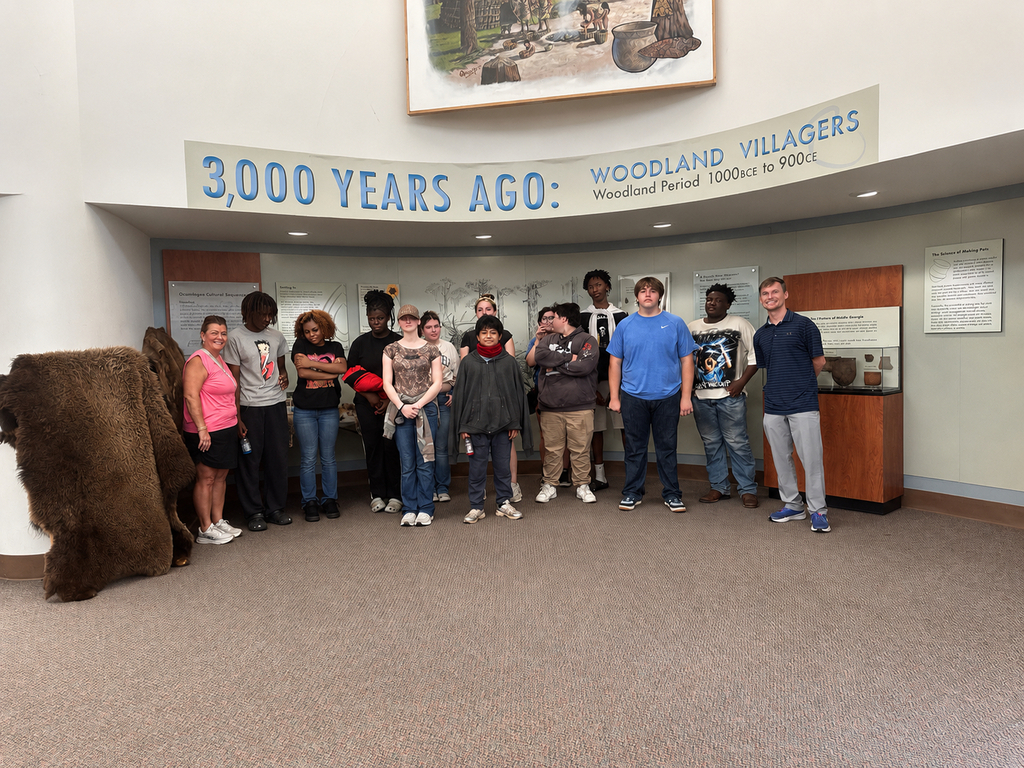 Group photo of Mr. Keiser and Mrs. Schell's classes at the Ocmulgee Mounds Exhibit