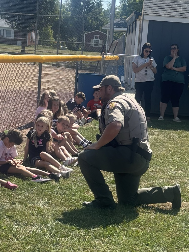 Deputy Quick and Bear demonstration 