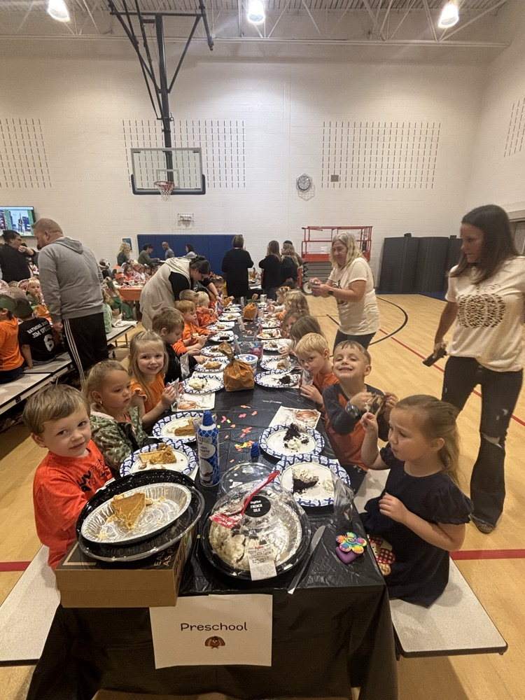 PCPS staff and students share pie