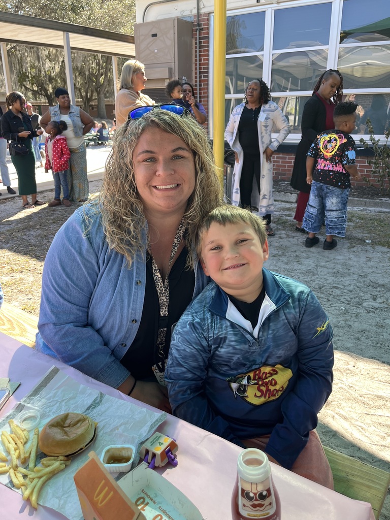 Picture of student with mom 