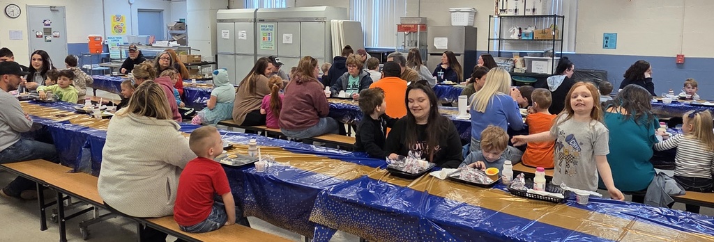 Buffalo Elementary Title I teachers recently hosted a sweet and successful Breakfast Club for Kindergarten and First Grade families! 🍭✨ Families were invited to enjoy a special Candyland-themed morning filled with breakfast, connection, and fun. After sharing a meal together, students and their families participated in engaging board games that creatively incorporated math and reading skills in a hands-on way. This event highlighted the importance of family engagement, with families actively participating in meaningful learning experiences alongside their children. Opportunities like this continue to strengthen the connection between home and school—while making learning both fun and memorable! 💕📚