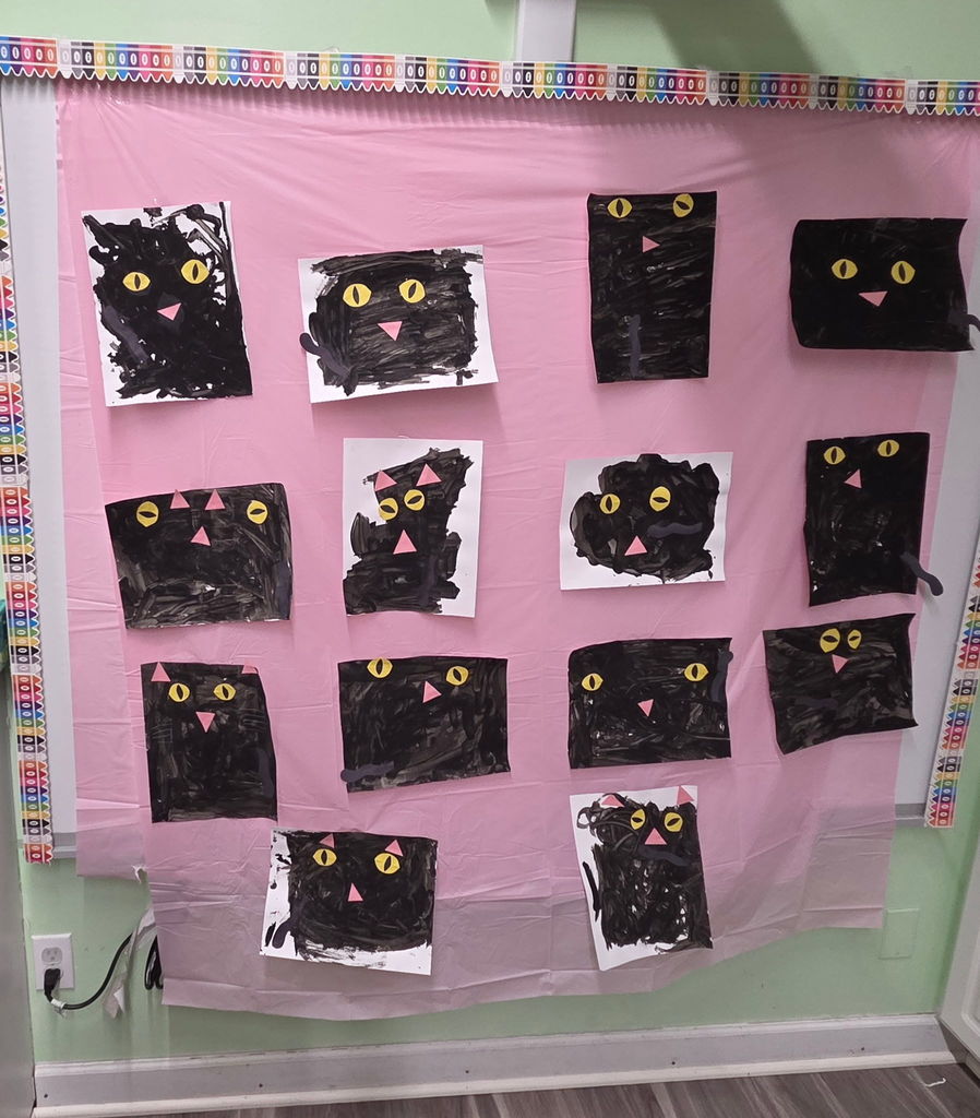 🎨 YMCA Pre-K Art Showcase 🎨 On March 25, our YMCA Pre-K classes held an in-class art exhibition to highlight the creativity and artistic growth of our students. The display featured a variety of projects that allowed students to share their imagination, practice new skills, and take pride in their work. We are proud of our young artists and the learning experiences that encourage creativity and self-expression every day!