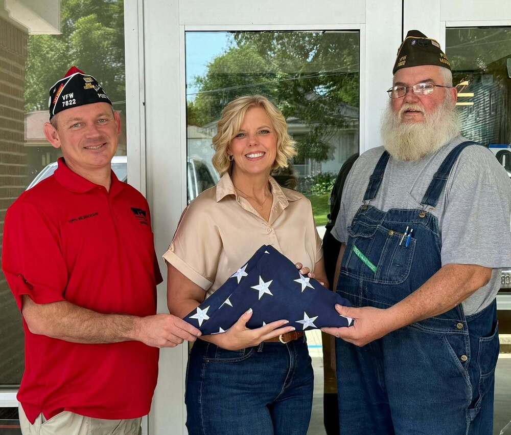 VFW donates flag