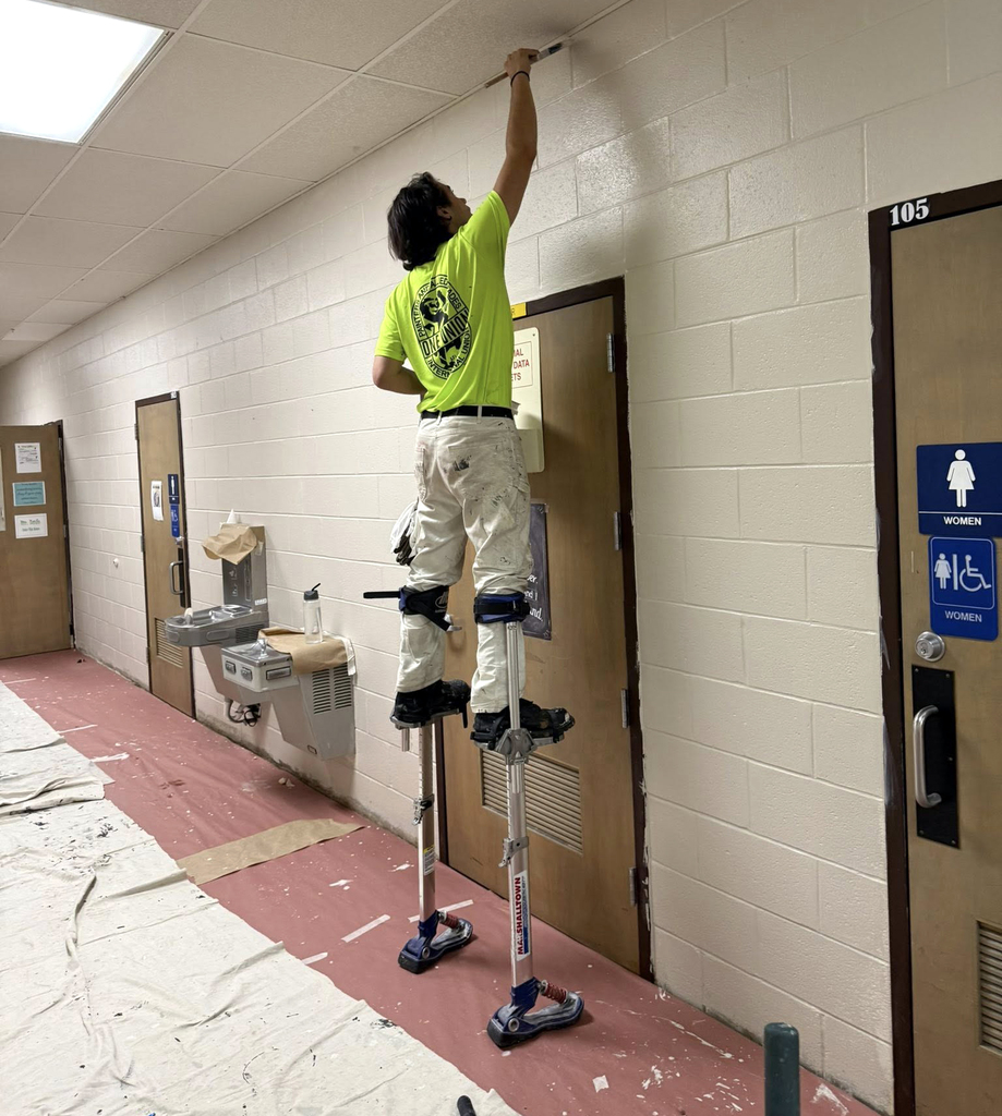 COMMUNITY PARTNERSHIPS BRING NEW LIFE TO PUXICO JR. HIGH!