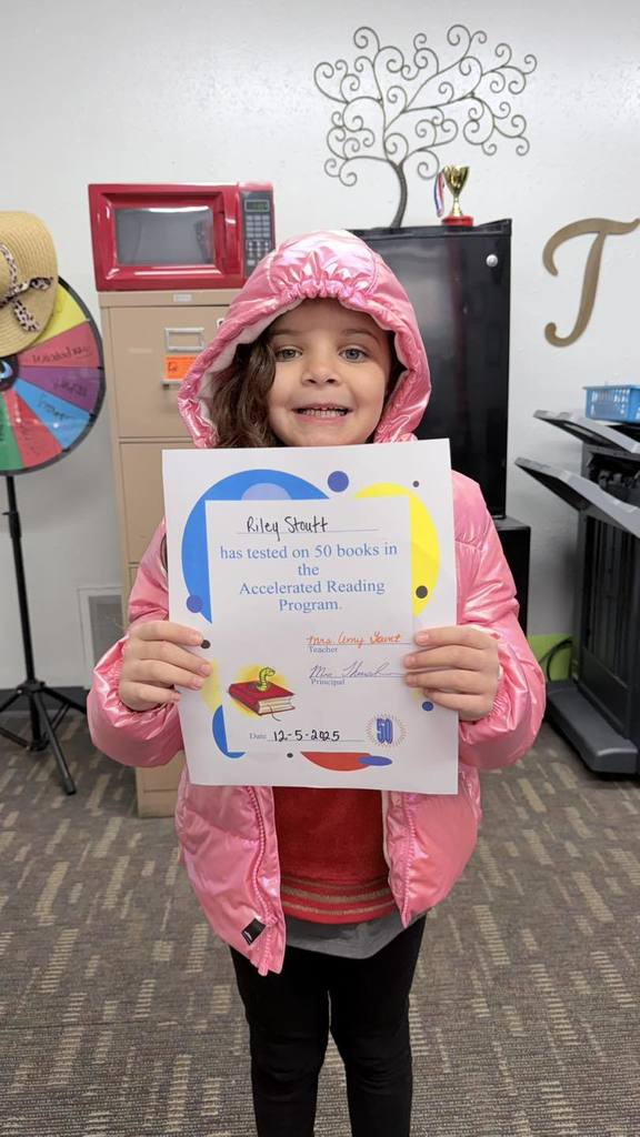 We are so proud of these kids for meeting their reading goals! 📚✨