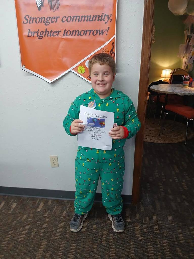 We are so proud of these kids for meeting their reading goals! 📚✨