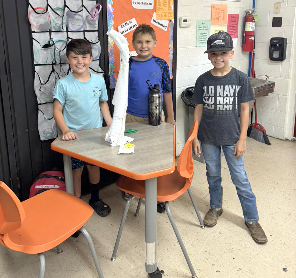 Our fourth grade summer school students had a blast participating in the tall tower competition.