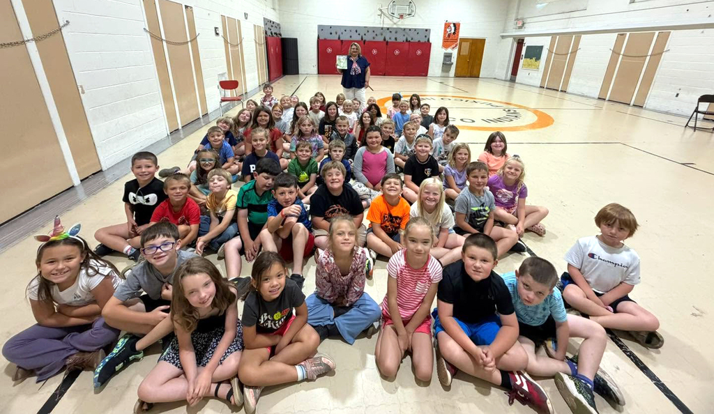 Students learning about Flag Day.