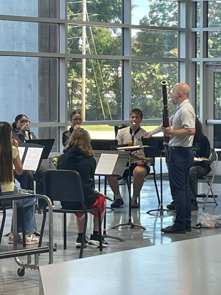 Big shout out to Dr. Potter from SEMO for visiting us today, performing some bassoon, telling us about SEMO, and working with our woodwinds!