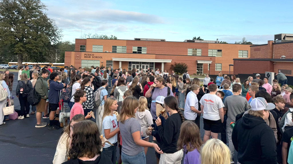 🙏 FCS celebrates with the community united in prayer 🙏 On Wednesday, September 23, an estimated 270 students, staff members, and community members gathered for See You at the Pole. The Fellowship of Christian Students was blessed by the many people who helped make this special morning possible. They sincerely thank Mrs. Ashley Woolard for her wonderful assistance, the Ministerial Alliance for providing delicious donuts from Lowery Acres, and Mr. Brad Watkins for sharing an inspiring message about God’s great love. Thank you to everyone who worked behind the scenes and to each person who joined them. We are grateful for the opportunity to support our students as they came together in faith and united in prayer. 🧡🖤 #SeeYouAtThePole2026