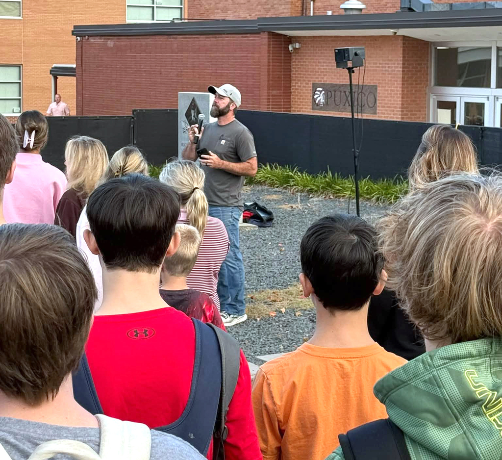 🙏 FCS celebrates with the community united in prayer 🙏 On Wednesday, September 23, an estimated 270 students, staff members, and community members gathered for See You at the Pole. The Fellowship of Christian Students was blessed by the many people who helped make this special morning possible. They sincerely thank Mrs. Ashley Woolard for her wonderful assistance, the Ministerial Alliance for providing delicious donuts from Lowery Acres, and Mr. Brad Watkins for sharing an inspiring message about God’s great love. Thank you to everyone who worked behind the scenes and to each person who joined them. We are grateful for the opportunity to support our students as they came together in faith and united in prayer. 🧡🖤 #SeeYouAtThePole2026