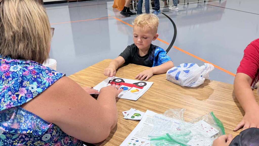 📚🧡 What a wonderful night at Puxico Elementary! 🖤📚 Our Title I Informational Meeting & Book Fair Family Night was a complete success! We had so much fun visiting with our families, sharing information about our Title I program, and watching our students get excited about BOOKS